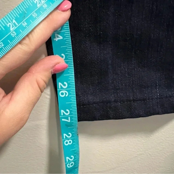 7 For All Mankind 7FAMK Roxanne Cropped Skinny Jean Dark Wash Distressed 29x27 - Picture 5 of 6